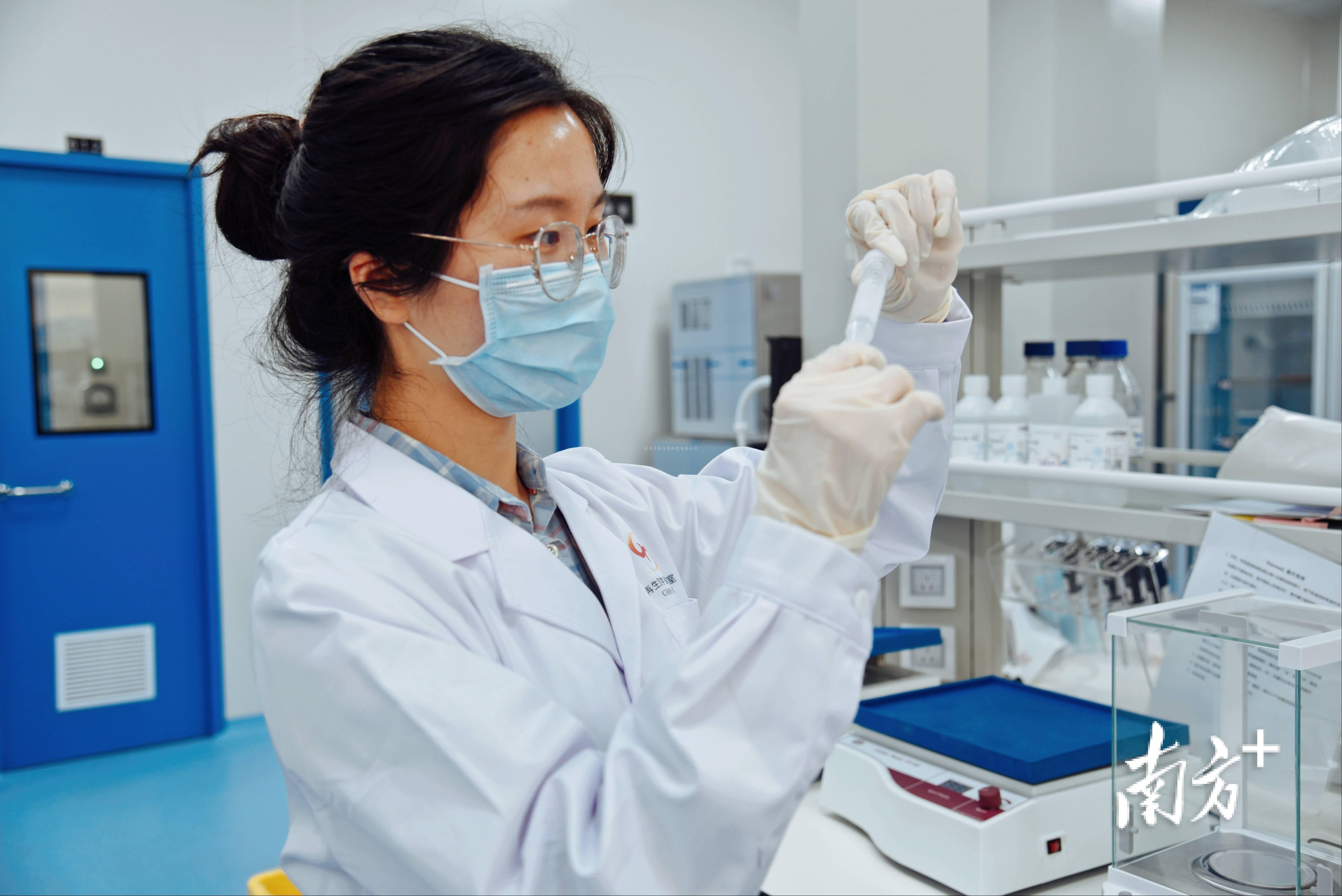 生命科學(xué)學(xué)院張哲課題組與合作者共同揭示囊泡乙酰膽堿轉(zhuǎn)運蛋白VAChT的底物識別和藥物抑制機制